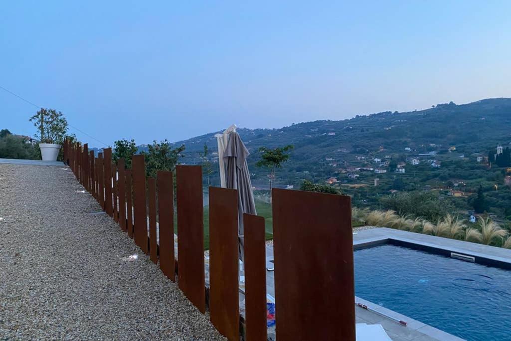 Laserrafelice Imperia Bagian luar foto